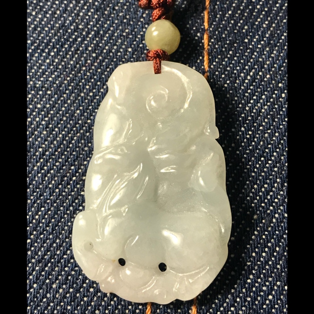 🌼 Jade pendant necklace